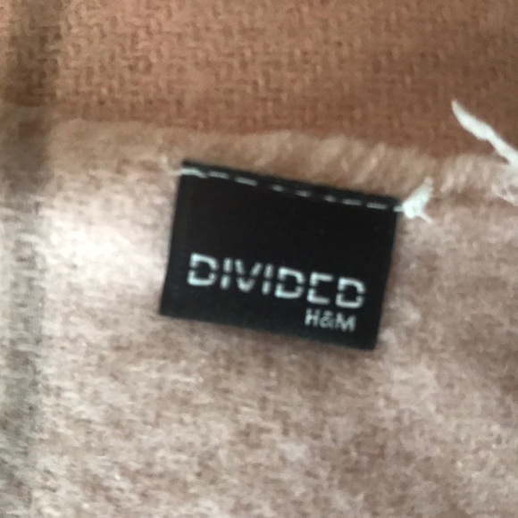 Scarf - Picture 3 of 3